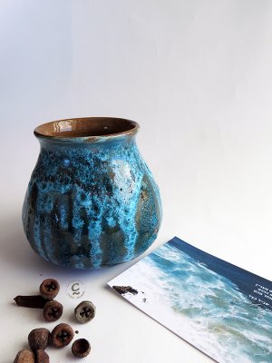 Hand made Ceramics by Sigal Krumer | www.facebook.com/CeramicsbySigalKrumer | עיגולים של שמחה | קרמיקה בעבודת יד | סיגל קרומר | קצף גלים