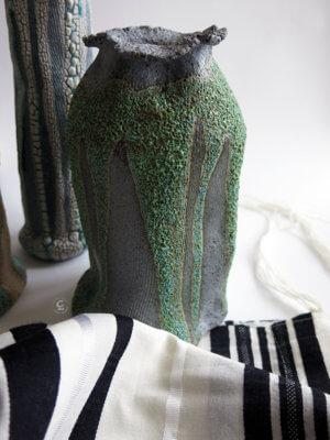 מחוספס (עמודים של תפילה)